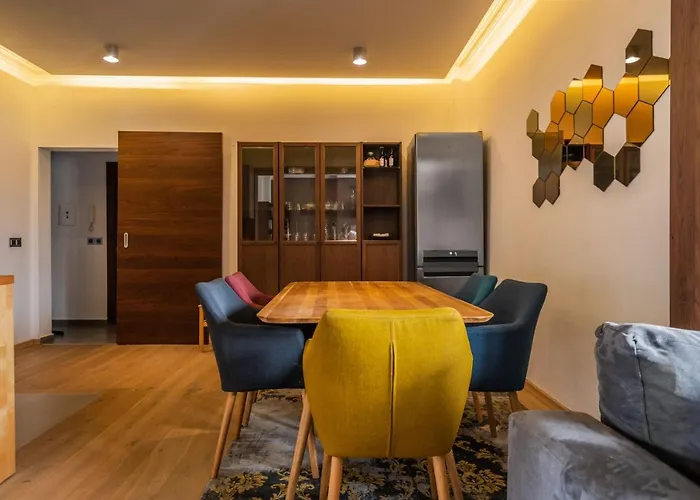 The Honeycomb Hideaway By Flat Mаnager