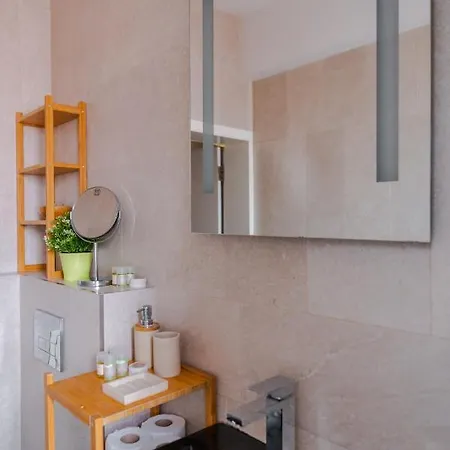 The Honeycomb Hideaway By Flat Mаnager * Sofia