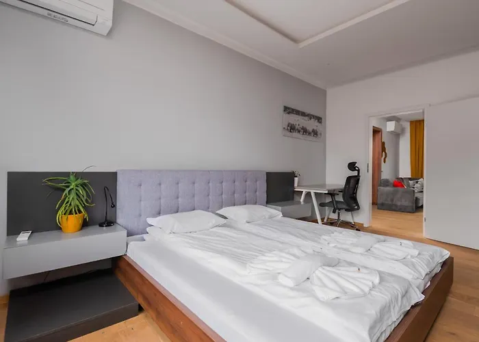 The Honeycomb Hideaway By Flat Mаnager 소피아